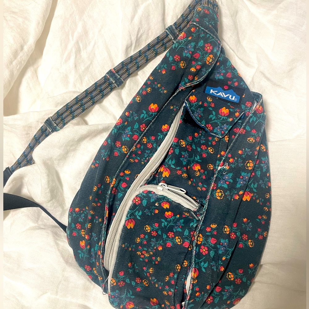 Kavu mini sling bag